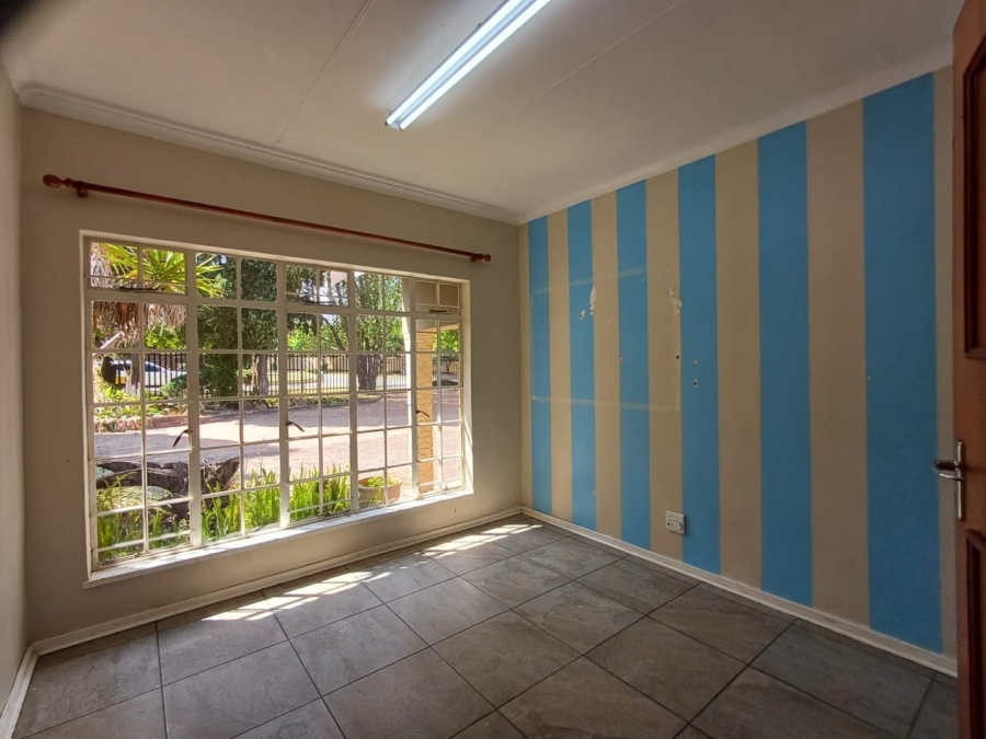 4 Bedroom Property for Sale in Flamwood North West